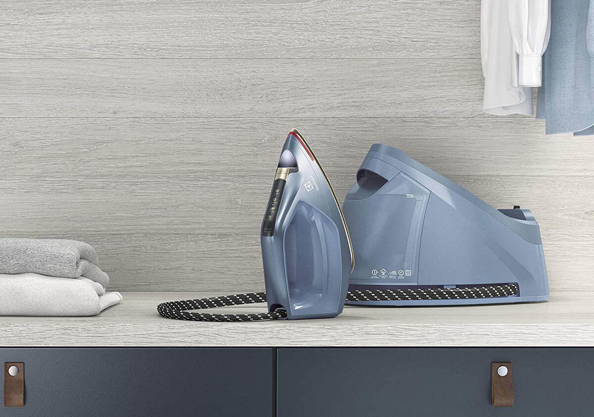 Electrolux E8ST1-6DBM Buhar Kazanlı Ütü