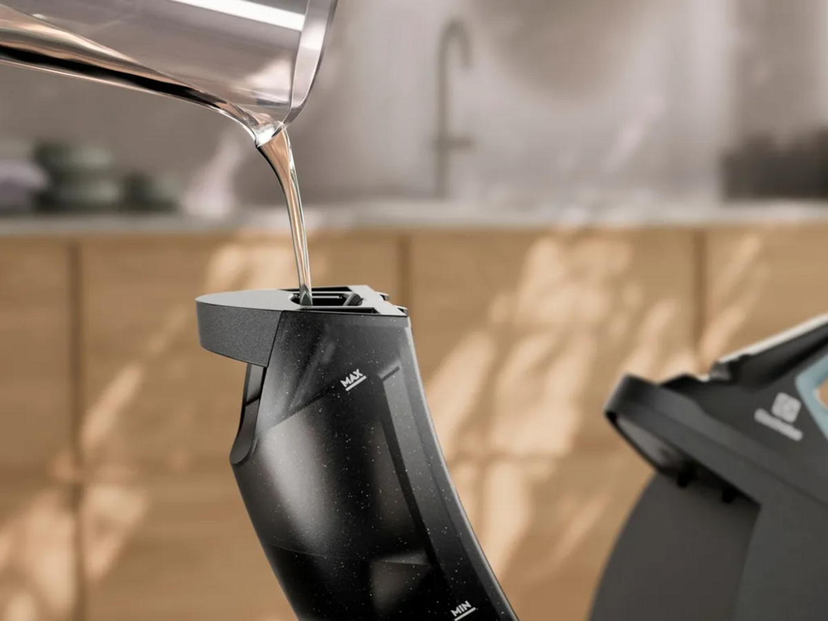 Electrolux E8ST2-8OG Buhar Kazanlı Ütü