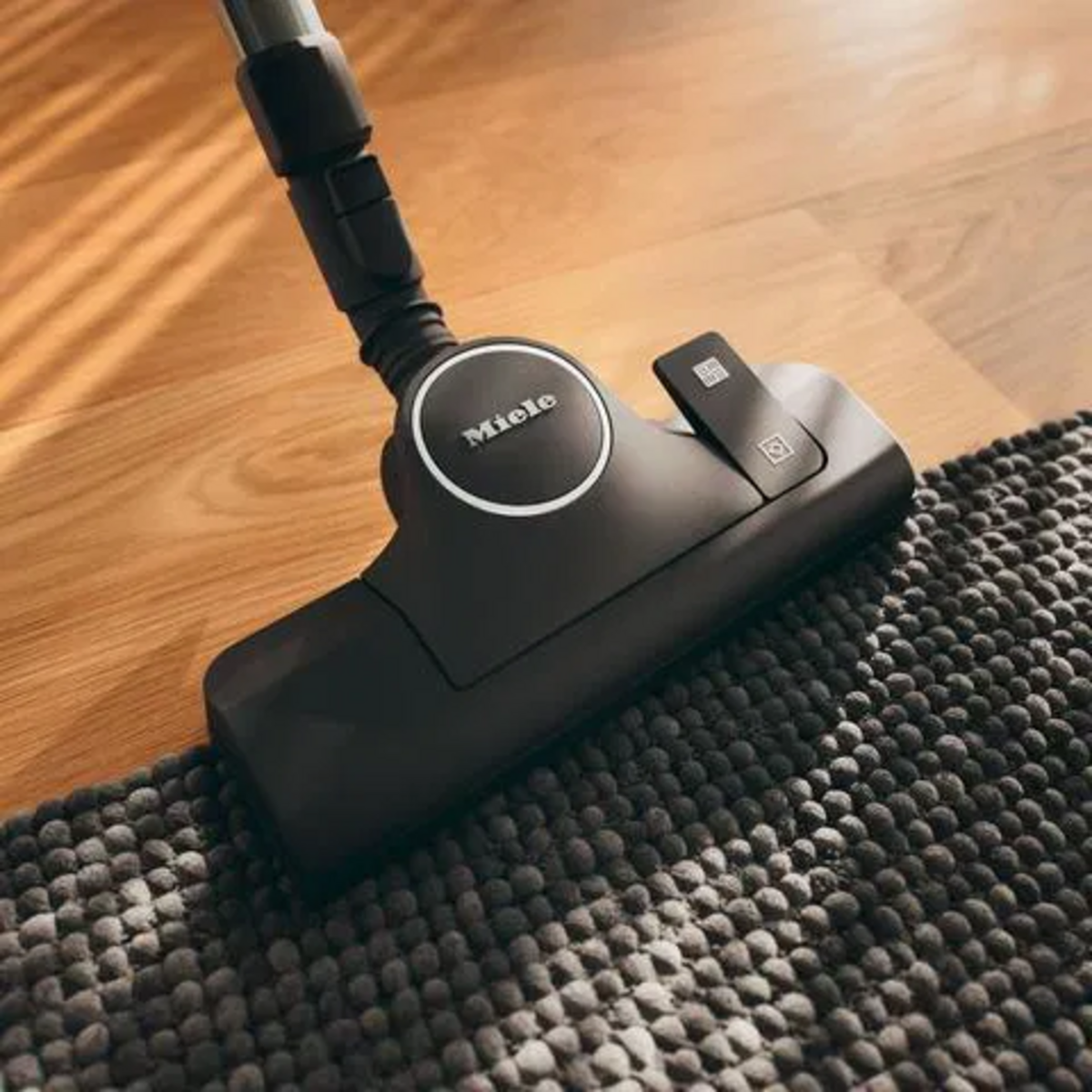 Miele Boost CX1 Siyah Toz Torbasız Elektrikli Süpürge