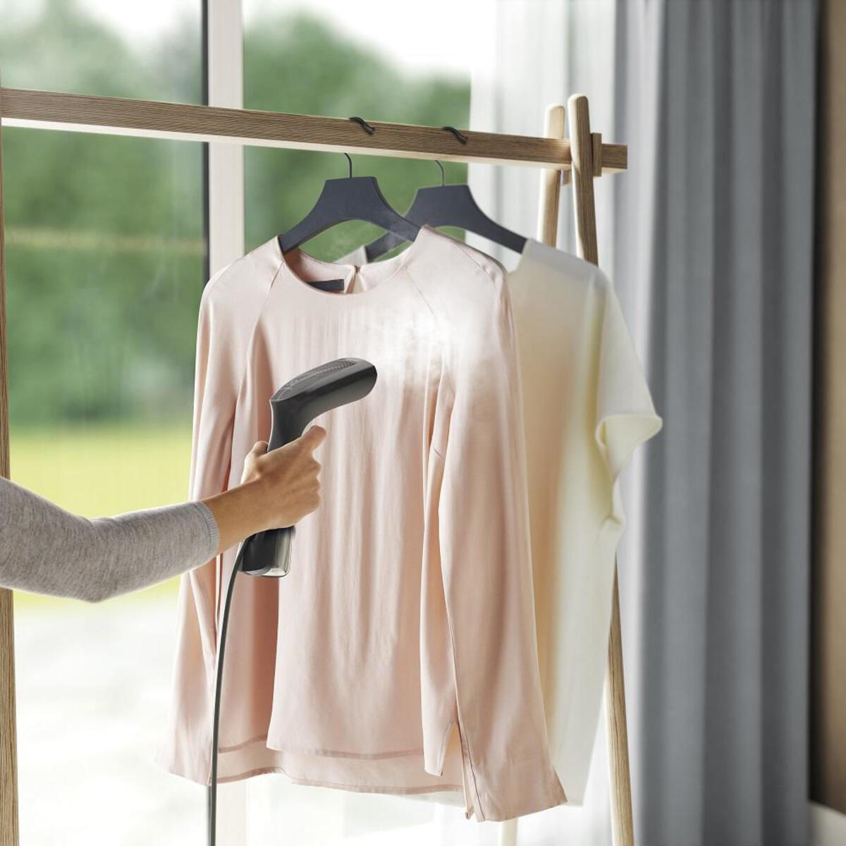 Electrolux E6HS1-2EG 1200 W Buharlı Kırışıklık Giderici Ütü